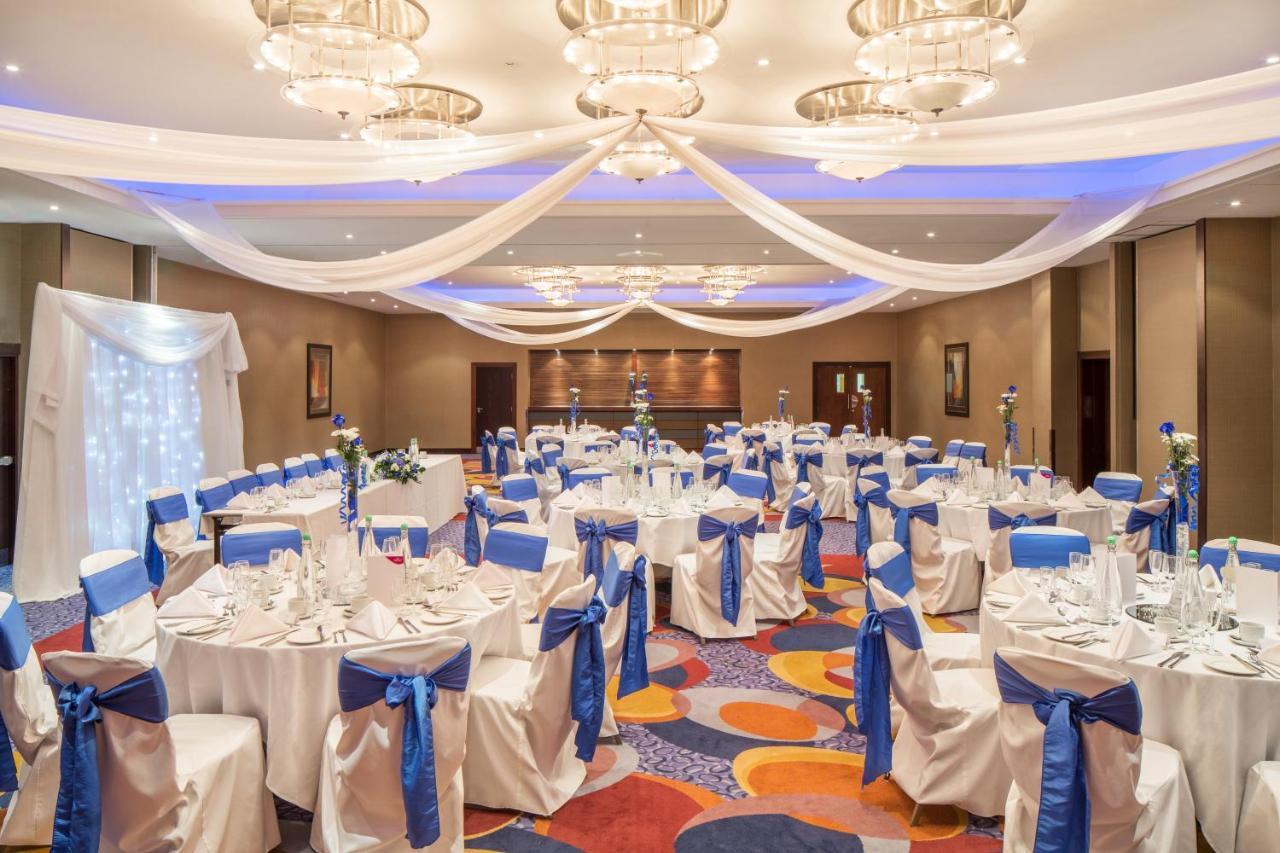 Crowne Plaza London - Gatwick Airport By Ihg Hotell Crawley  Exteriör bild