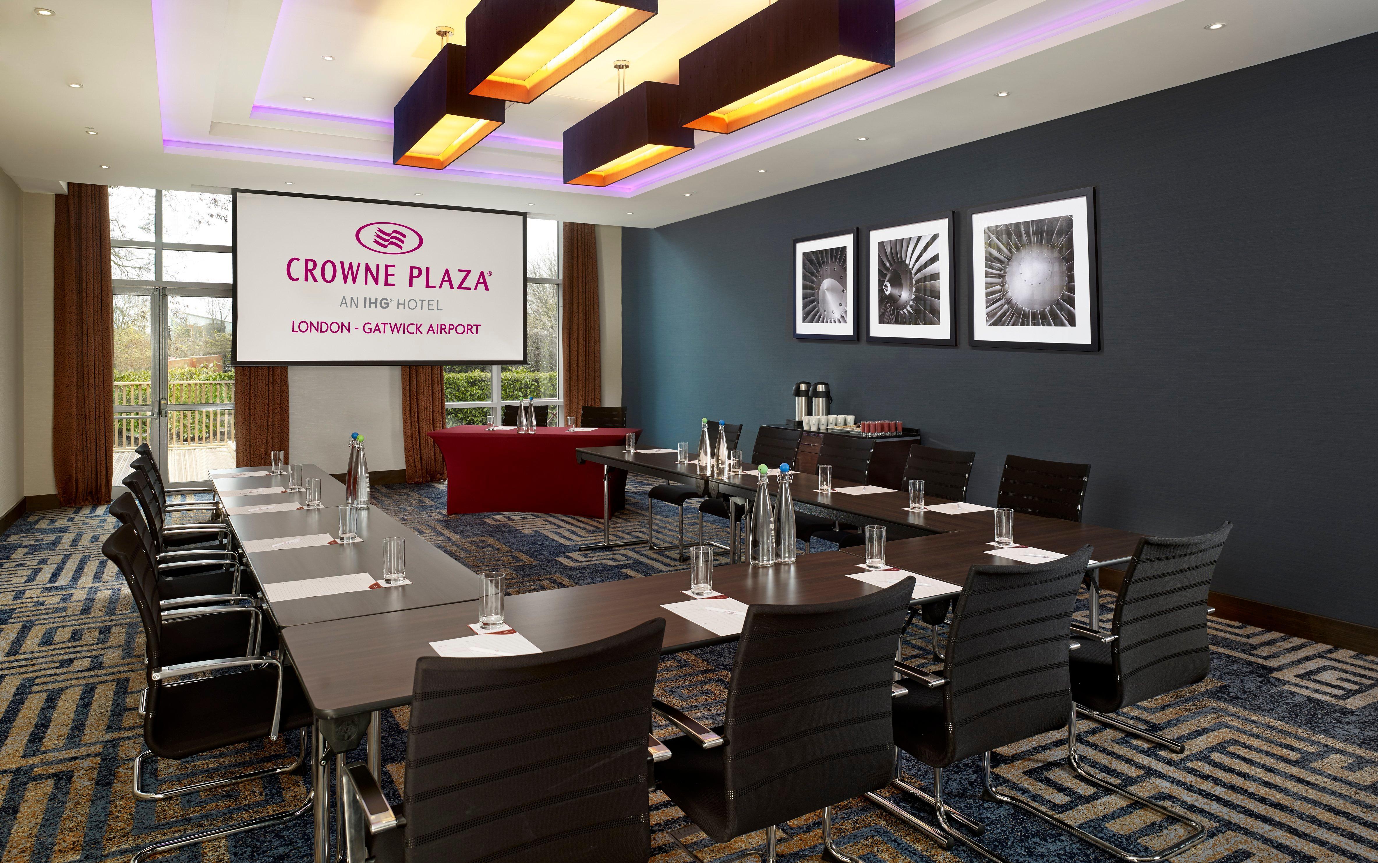 Crowne Plaza London - Gatwick Airport By Ihg Hotell Crawley  Exteriör bild