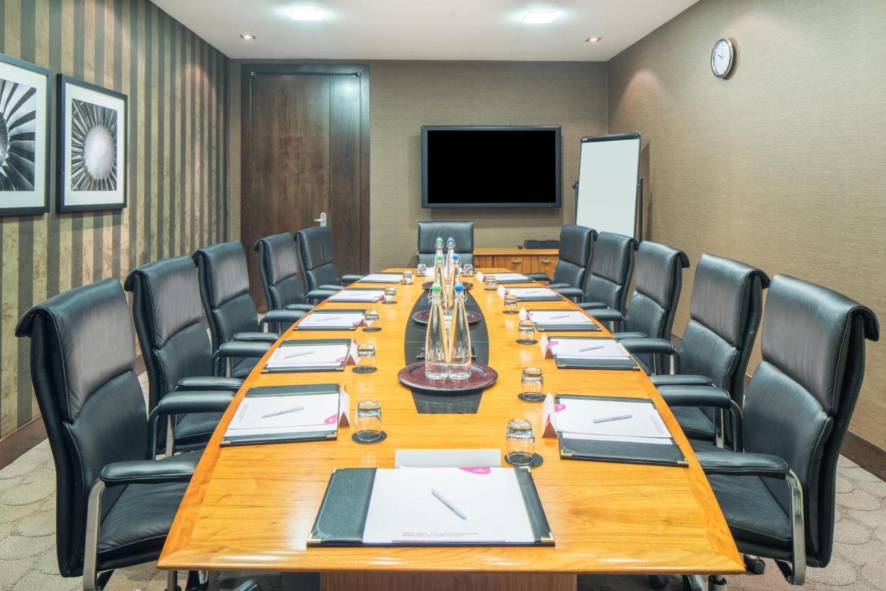 Crowne Plaza London - Gatwick Airport By Ihg Hotell Crawley  Exteriör bild