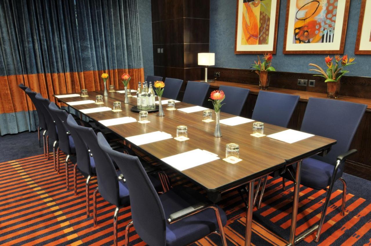 Crowne Plaza London - Gatwick Airport By Ihg Hotell Crawley  Exteriör bild